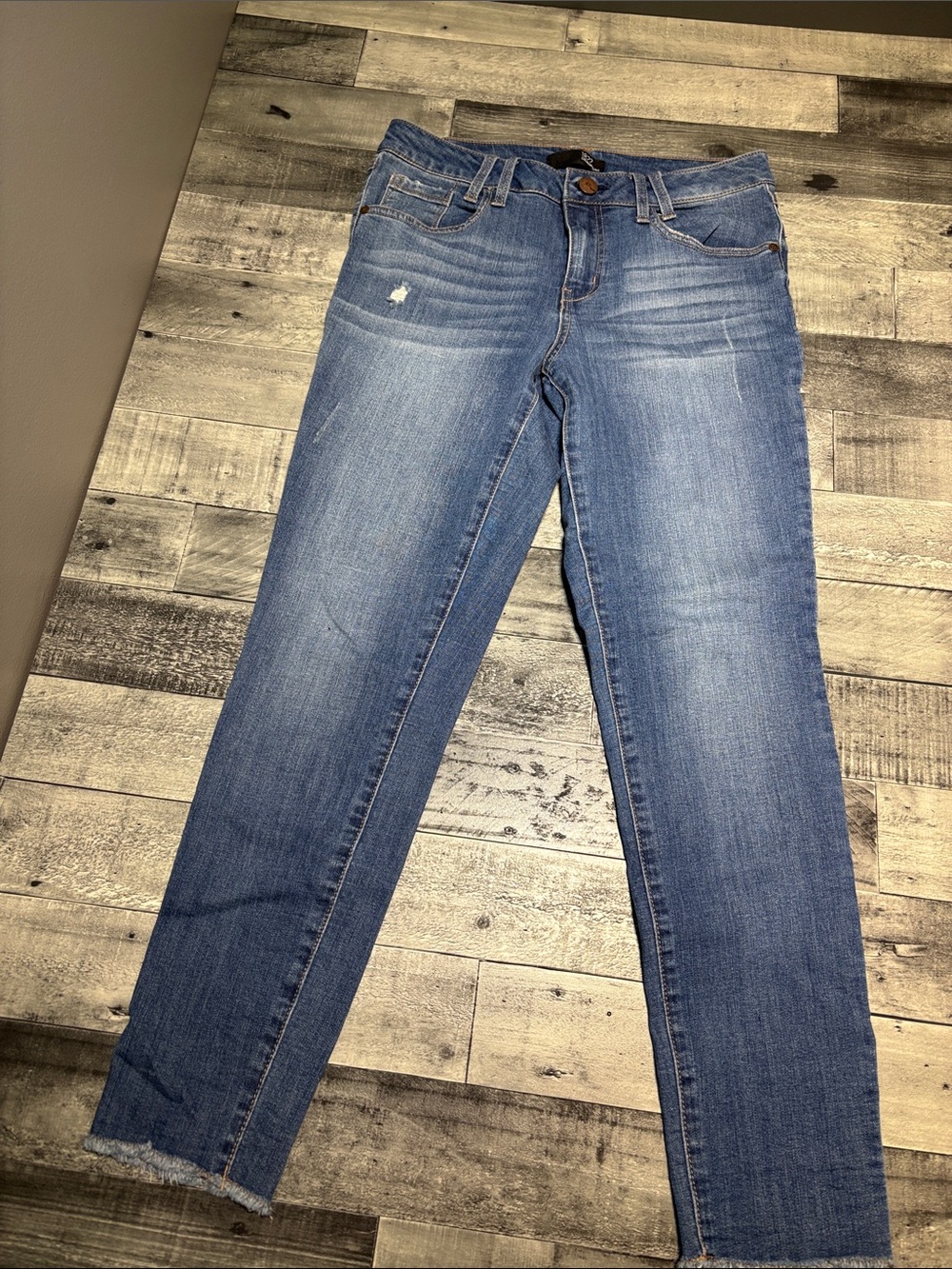 1822 Denim Women's Mid-Blue Skinny Jeans